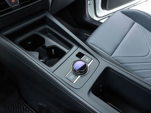 New 2026 Volkswagen Tiguan SE image 63