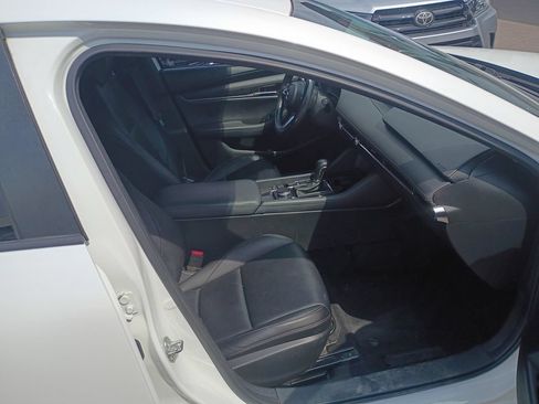 Used 2019 MAZDA MAZDA3 Sedan FWD image 12