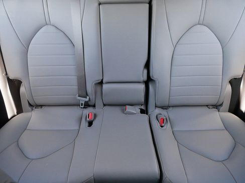 Certified 2026 Toyota Highlander XLE image 13