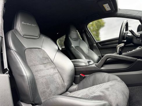 Used 2023 Porsche Cayenne Turbo GT AWD/4WD image 27