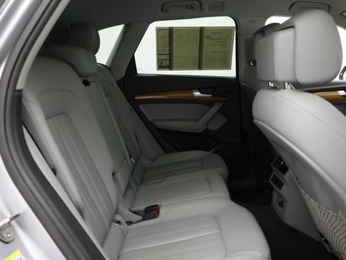 Used 2023 Audi Q5 2.0T Premium w/ Convenience Package AWD/4WD image 37