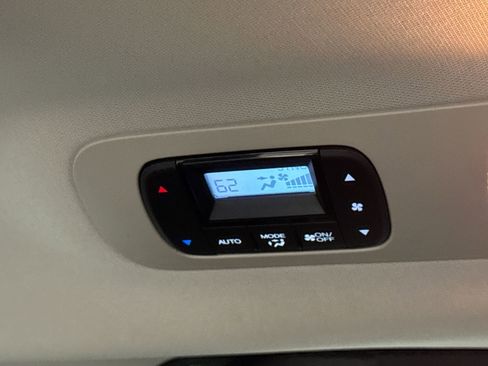 Used 2025 Honda Odyssey Touring image 25