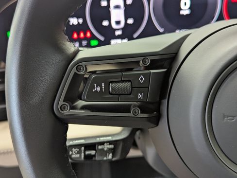 Used 2025 Porsche Taycan image 38