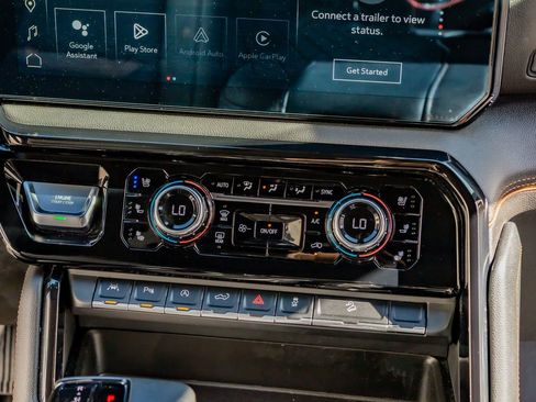 Used 2023 GMC Sierra 1500 AT4 w/ AT4 Premium Package image 27