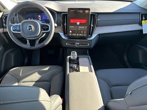 New 2026 Volvo XC90 B6 Plus w/ Protection Package Premier image 11