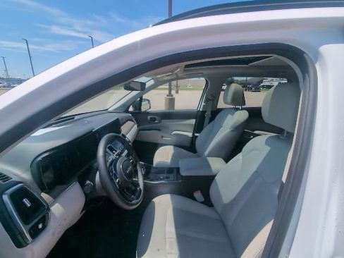 Used 2023 Kia Sorento EX w/ Panoramic Sunroof Package FWD image 13