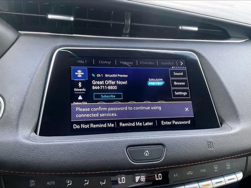 Used 2020 Cadillac XT4 Premium Luxury FWD image 32