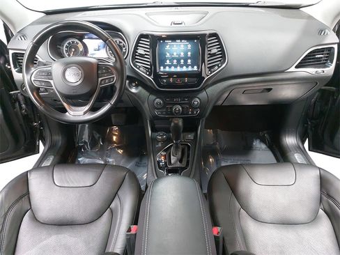 Used 2021 Jeep Cherokee Limited image 9