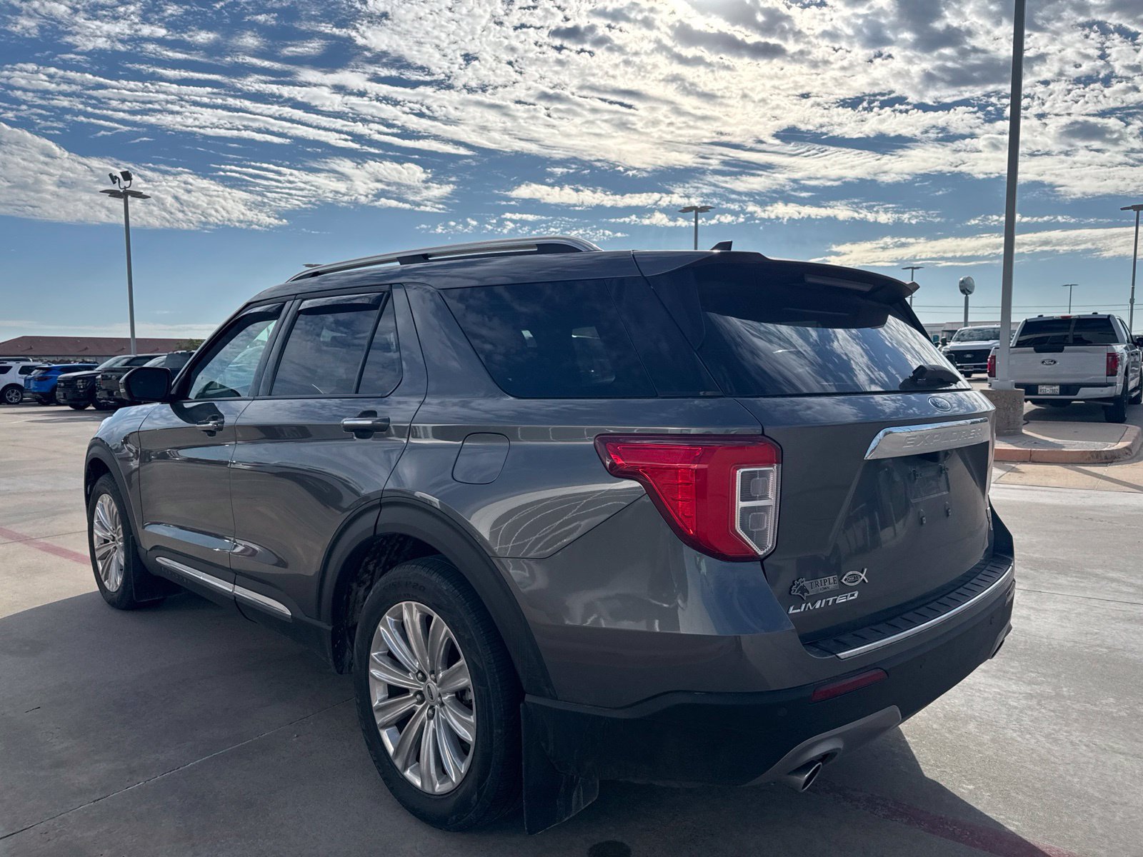 Certified 2023 Ford Explorer Limited w/ Limited Technology Package RWD image 5