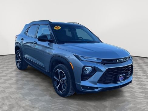 Used 2023 Chevrolet TrailBlazer RS image 2