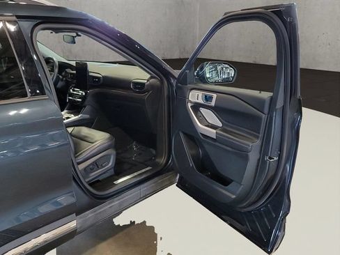 Used 2024 Ford Explorer Limited w/ Limited Technology Package AWD/4WD image 19