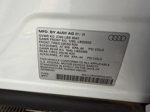 Used 2024 Audi Q4 e-tron Premium Plus w/ Premium Plus AWD/4WD image 35