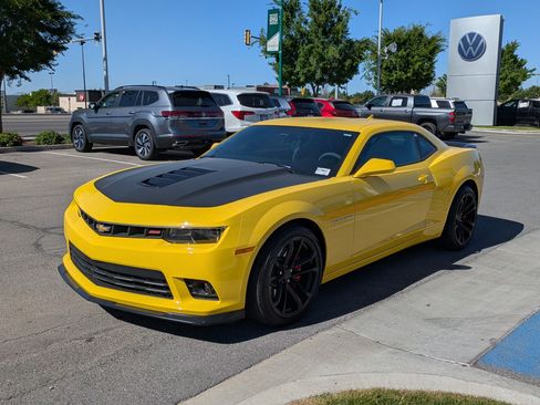 Used 2015 Chevrolet Camaro SS w/ SS Performance Package RWD image 10