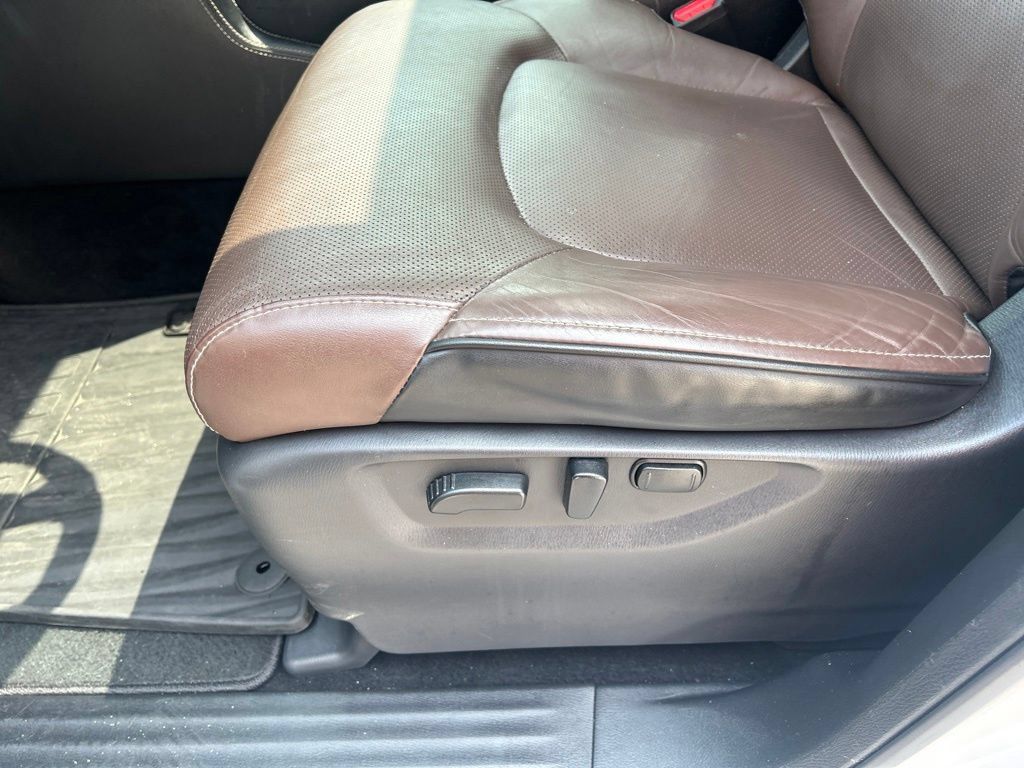 Used 2023 INFINITI QX80 Premium Select w/ All-Season Package AWD/4WD image 24