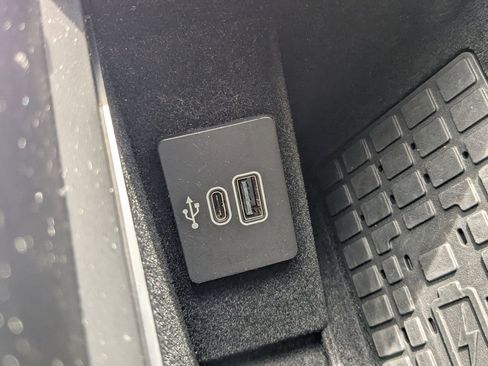 Used 2025 Lincoln Navigator Reserve AWD/4WD image 23