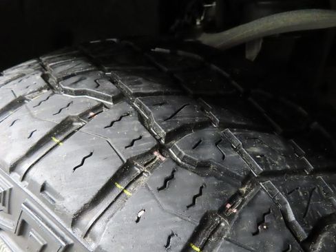 Used 2023 Chevrolet Silverado 1500 LT Trail Boss w/ Protection Package image 8