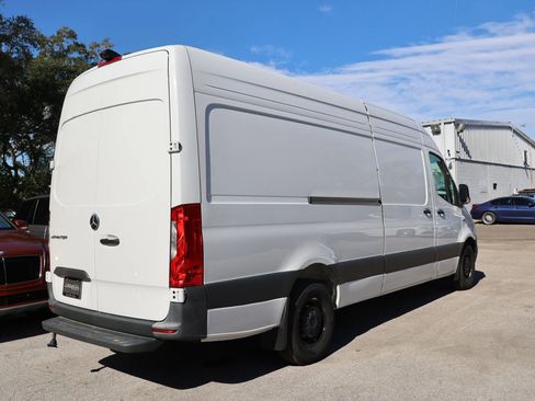 Used 2024 Mercedes-Benz eSprinter 170 Cargo image 24
