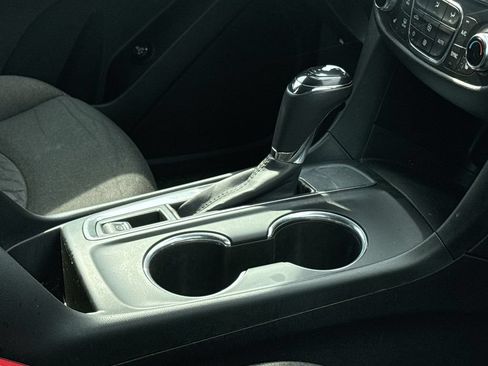 Used 2019 Chevrolet Equinox LT FWD image 13