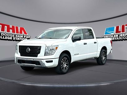 Used 2022 Nissan Titan SV