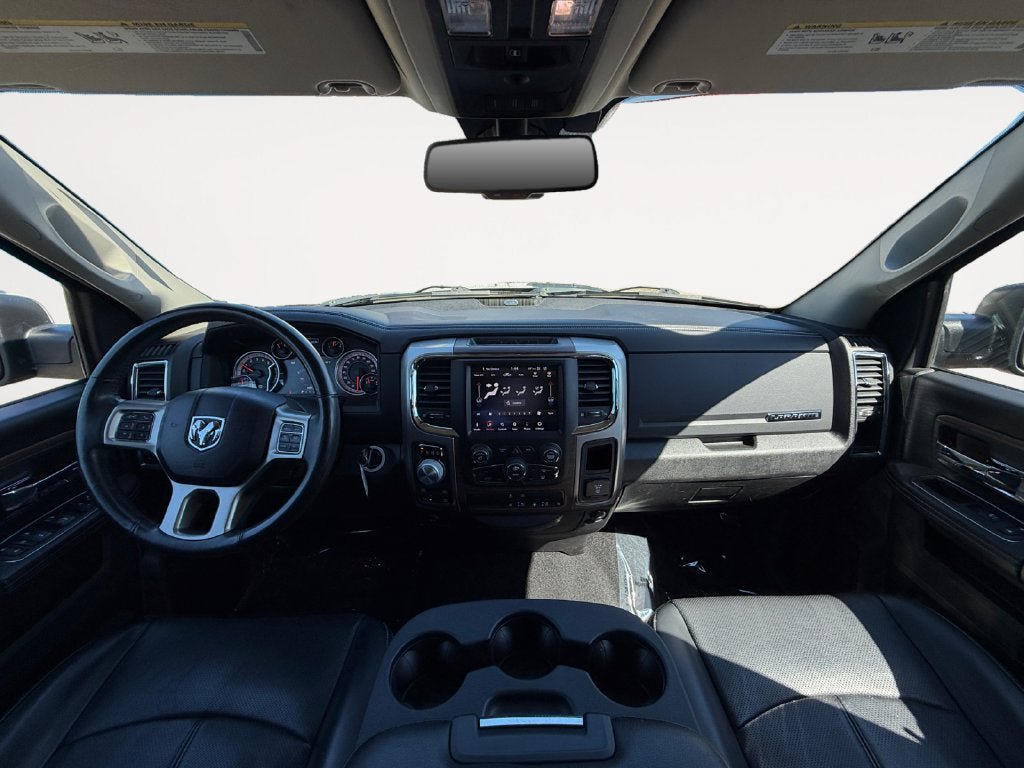 Used 2018 RAM 1500 Laramie AWD/4WD image 11