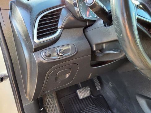 Used 2018 Chevrolet Trax LS image 19