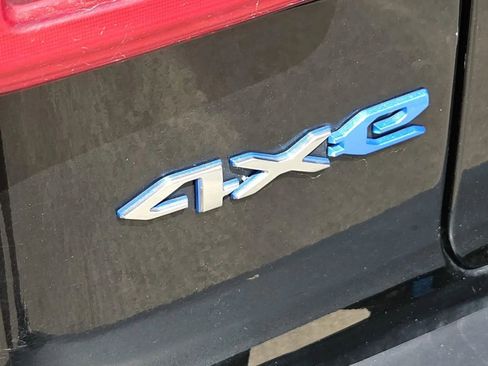 Used 2023 Jeep Wrangler Sahara image 8