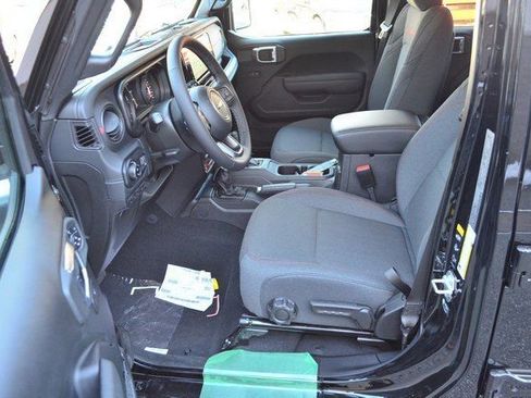 New 2026 Jeep Gladiator Rubicon image 14