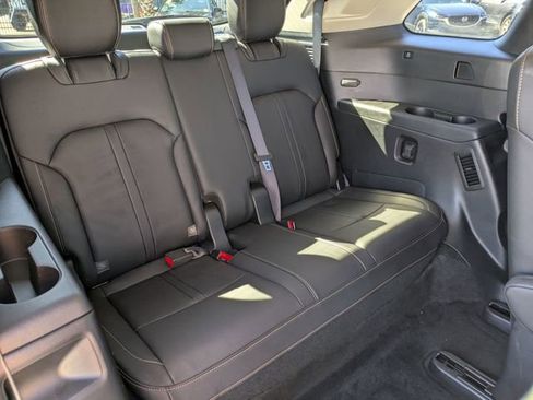Used 2024 MAZDA CX-90 3.3 Turbo w/ Preferred Plus AWD/4WD image 33