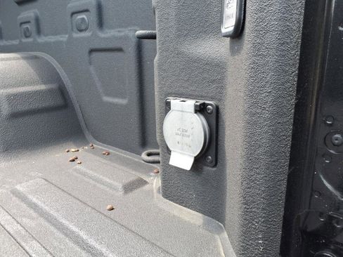 Certified 2024 Chevrolet Silverado 1500 High Country w/ Midnight Edition image 5