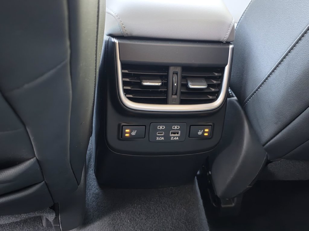 Used 2024 Subaru Outback Limited AWD/4WD image 12