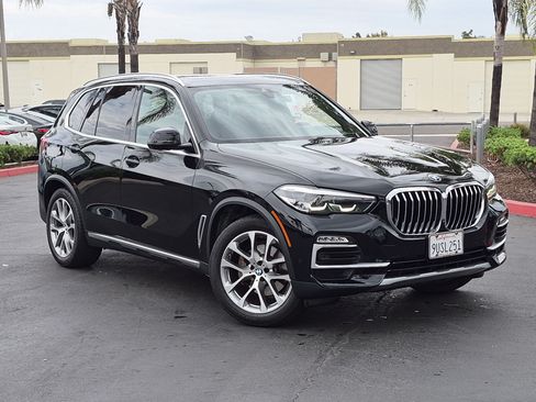 Used 2021 BMW X5 xDrive40i w/ Convenience Package AWD/4WD image 2