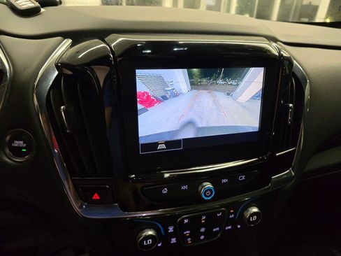 Used 2023 Chevrolet Traverse LT FWD image 22