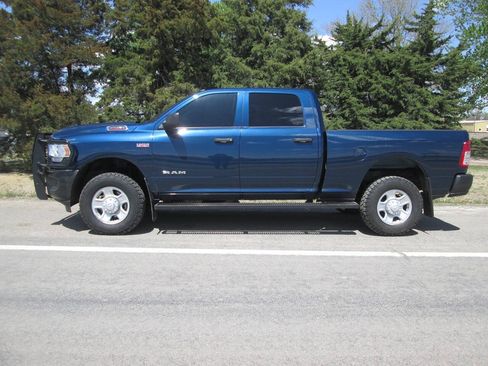 Used 2021 RAM 2500 Tradesman w/ Protection Group AWD/4WD image 9