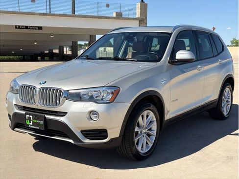 Used 2016 BMW X3 xDrive28i AWD/4WD image 3