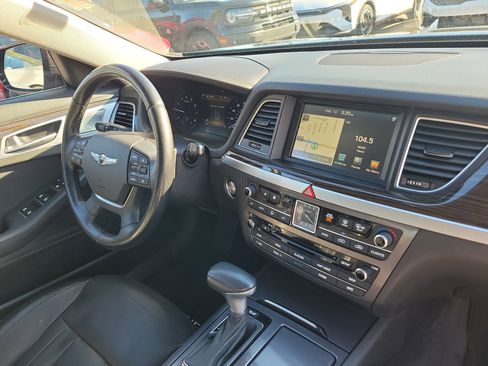 Used 2018 Genesis G80 3.8 w/ Option Group 02 image 8