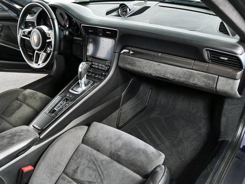 Certified 2018 Porsche 911 Carrera GTS RWD image 21