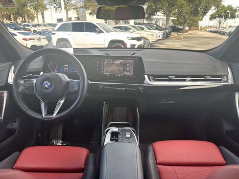 Used 2025 BMW X2 xDrive28i image 14