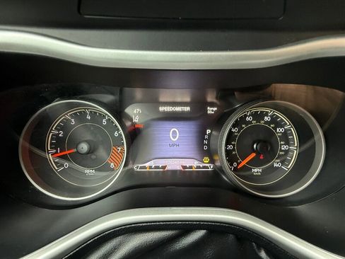 Used 2015 Jeep Cherokee Trailhawk w/ Comfort/Convenience Group AWD/4WD image 22