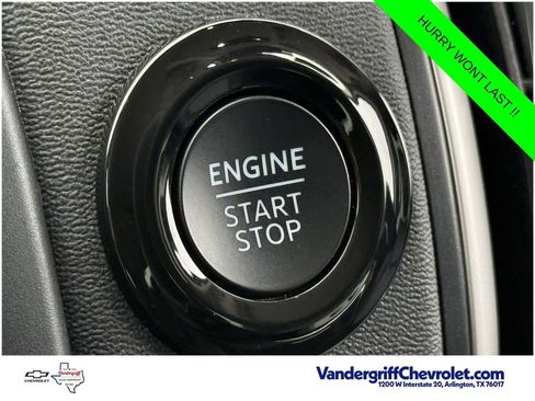 Used 2025 Ford Expedition Active AWD/4WD image 19
