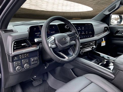 New 2026 Chevrolet Suburban Z71 w/ Comfort Package image 7