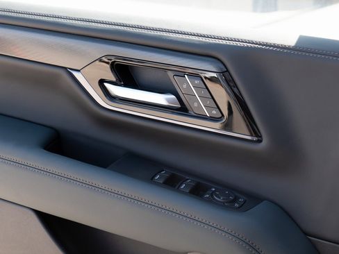 New 2026 GMC Yukon XL AT4 w/ AT4 Premium Plus Package image 20