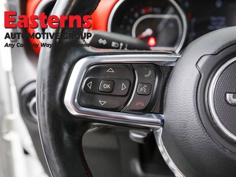Used 2020 Jeep Wrangler Unlimited Rubicon w/ LED Lighting Group AWD/4WD image 15