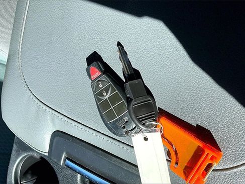 Used 2016 RAM 2500 Tradesman w/ Chrome Appearance Group image 12