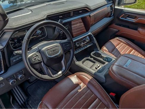 Used 2024 GMC Sierra 2500 Denali Ultimate w/ Max Trailering Package AWD/4WD image 18