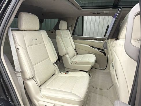 Used 2026 Cadillac Escalade Platinum Sport AWD/4WD image 45