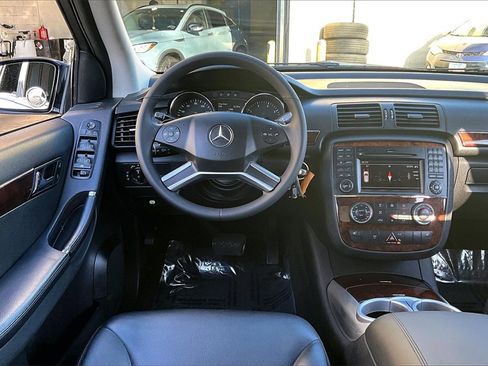 Used 2010 Mercedes-Benz R 350 4MATIC image 17