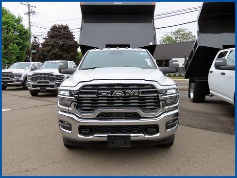 New 2026 RAM 3500 Tradesman w/ Chrome Appearance Group A AWD/4WD image 3