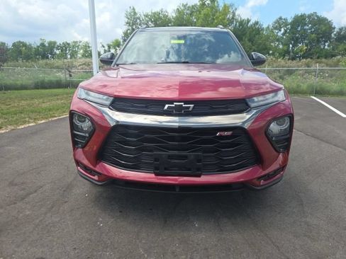 Used 2021 Chevrolet TrailBlazer RS w/ Technology Package AWD/4WD image 3