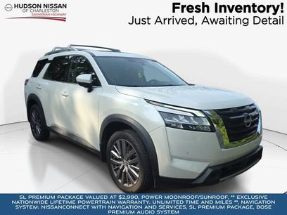Used 2024 Nissan Pathfinder SL w/ SL Premium Package