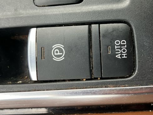 Used 2023 Nissan Pathfinder Platinum AWD/4WD image 32